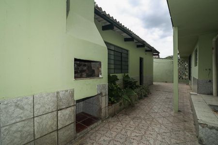 Casa à venda com 270m², 7 quartos e 2 vagasFundos