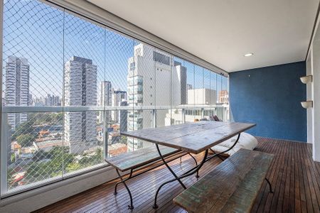 Apartamento para alugar com 140m², 2 quartos e 2 vagas Apartamento para alugar com 140m², 2 quartos e 2 vagasVaranda