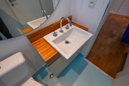 Apartamento para alugar com 140m², 2 quartos e 2 vagas Apartamento para alugar com 140m², 2 quartos e 2 vagasBanheiro da Suíte 2