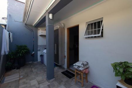 Casa para alugar com 50m², 1 quarto e sem vagaÁrea de Serviço