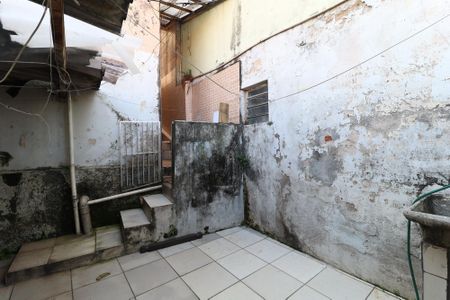 Casa à venda com 75m², 3 quartos e 1 vaga Casa à venda com 75m², 3 quartos e 1 vagaQuintal casa 2