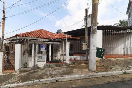Casa à venda com 75m², 3 quartos e 1 vaga Casa à venda com 75m², 3 quartos e 1 vagaFachada