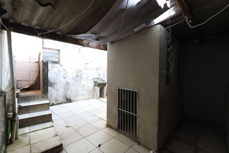 Casa à venda com 75m², 3 quartos e 1 vaga Casa à venda com 75m², 3 quartos e 1 vagaQuintal casa 2