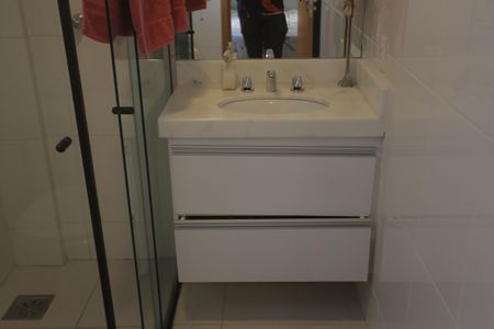 Apartamento à venda com 167m², 4 quartos e 4 vagasBanheiro do Quarto 4