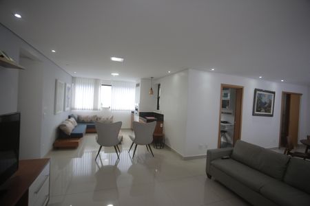 Apartamento à venda com 167m², 4 quartos e 4 vagasSala