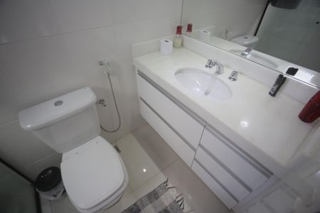 Apartamento à venda com 167m², 4 quartos e 4 vagasBanheiro do Quarto 2