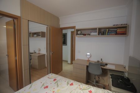 Apartamento à venda com 167m², 4 quartos e 4 vagasQuarto 4