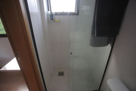 Apartamento à venda com 167m², 4 quartos e 4 vagasBanheiro do Quarto 2