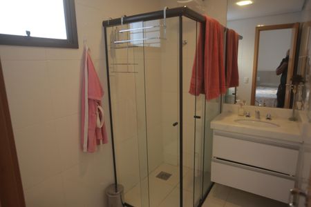Apartamento à venda com 167m², 4 quartos e 4 vagasBanheiro do Quarto 4