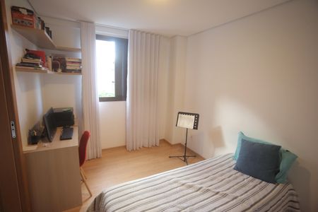 Apartamento à venda com 167m², 4 quartos e 4 vagasQuarto 1