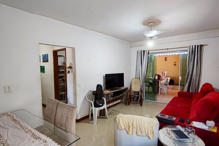 Casa à venda com 300m², 4 quartos e 4 vagasSala