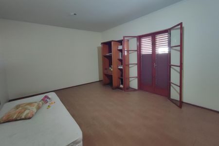 Casa à venda com 396m², 5 quartos e 4 vagas Casa à venda com 396m², 5 quartos e 4 vagasQuarto 1