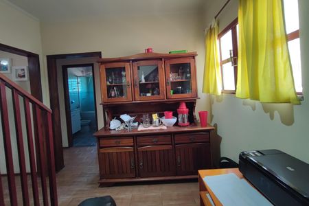 Casa à venda com 396m², 5 quartos e 4 vagas Casa à venda com 396m², 5 quartos e 4 vagasEscritório