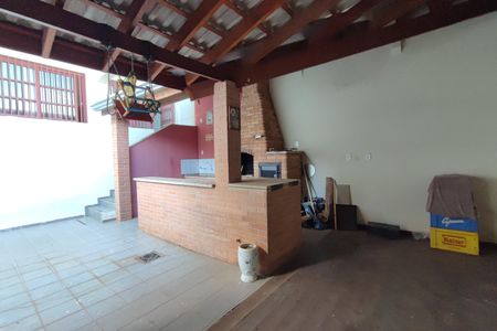 Casa à venda com 396m², 5 quartos e 4 vagas Casa à venda com 396m², 5 quartos e 4 vagasÁrea gourmet