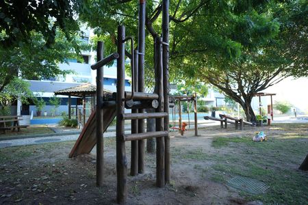 Casa de condomínio para alugar com 140m², 3 quartos e 1 vagaÁrea comum - Playground