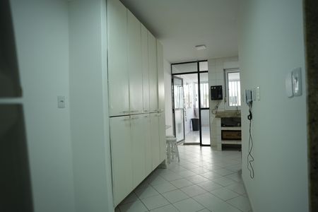 Casa de condomínio para alugar com 140m², 3 quartos e 1 vagaCozinha - Armários