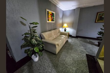 Apartamento à venda com 57m², 2 quartos e sem vaga Apartamento à venda com 57m², 2 quartos e sem vagaHall de entrada