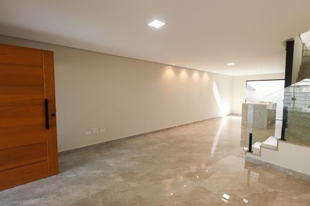 Casa à venda com 140m², 3 quartos e 4 vagasSala