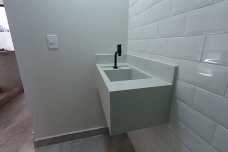 Casa à venda com 140m², 3 quartos e 4 vagasBanheiro Social