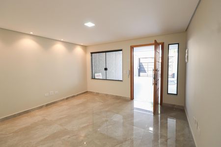 Casa à venda com 140m², 3 quartos e 4 vagasSala
