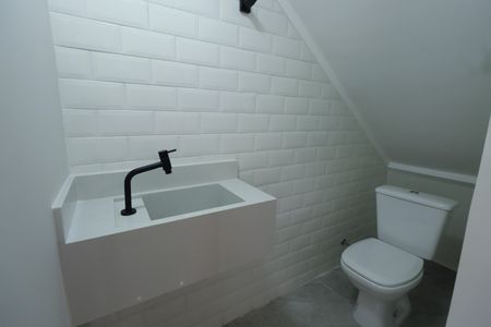 Casa à venda com 140m², 3 quartos e 4 vagasBanheiro Social