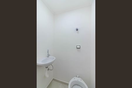 Apartamento para alugar com 74m², 2 quartos e sem vagaBanheiro de Serviço