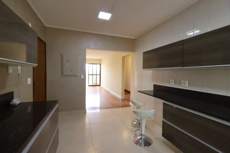 Apartamento à venda com 120m², 3 quartos e 2 vagasCozinha