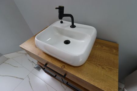 Apartamento à venda com 120m², 3 quartos e 2 vagasBanheiro da Suíte - Pia