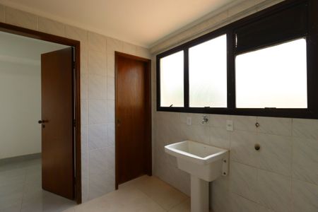 Apartamento à venda com 120m², 3 quartos e 2 vagasÁrea de Serviço