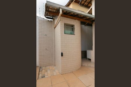 Casa à venda com 282m², 3 quartos e 3 vagasDucha