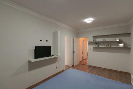 Casa à venda com 282m², 3 quartos e 3 vagasSuite