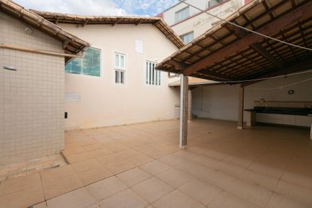 Casa à venda com 282m², 3 quartos e 3 vagasVaranda gourmet