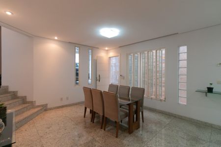 Casa à venda com 282m², 3 quartos e 3 vagasSala de Jantar