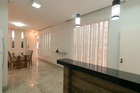 Casa à venda com 282m², 3 quartos e 3 vagasCozinha