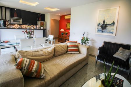 Apartamento à venda com 93m², 1 quarto e 1 vagaSala
