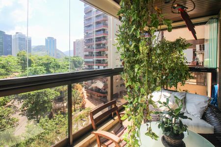 Apartamento à venda com 93m², 1 quarto e 1 vagaVaranda da Sala