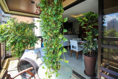 Apartamento à venda com 93m², 1 quarto e 1 vagaVaranda da Sala