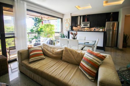 Apartamento à venda com 93m², 1 quarto e 1 vagaSala