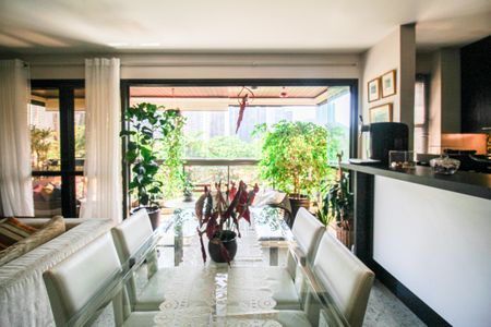 Apartamento à venda com 93m², 1 quarto e 1 vagaSala de Jantar