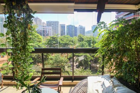 Apartamento à venda com 93m², 1 quarto e 1 vagaVaranda da Sala