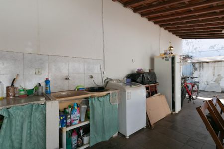 Casa à venda com 80m², 4 quartos e 8 vagas Casa à venda com 80m², 4 quartos e 8 vagasÁrea de Serviço