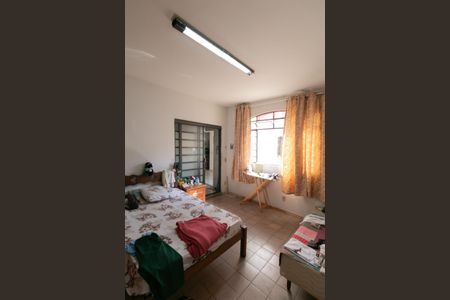 Casa à venda com 80m², 4 quartos e 8 vagas Casa à venda com 80m², 4 quartos e 8 vagasQuarto 4