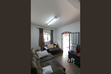 Casa à venda com 80m², 4 quartos e 8 vagas Casa à venda com 80m², 4 quartos e 8 vagasSala