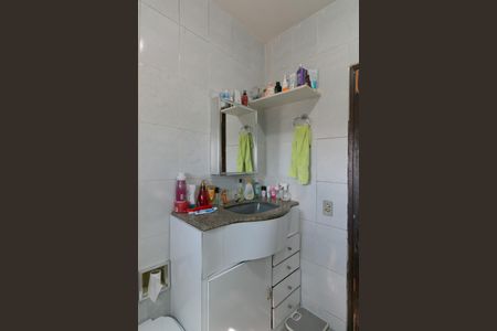 Casa à venda com 80m², 4 quartos e 8 vagas Casa à venda com 80m², 4 quartos e 8 vagasBanheiro Social 1