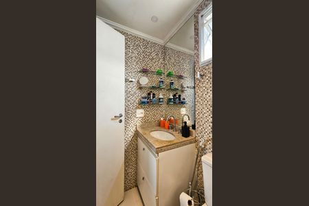 Apartamento à venda com 98m², 3 quartos e 2 vagasBanheiro - Quarto 1