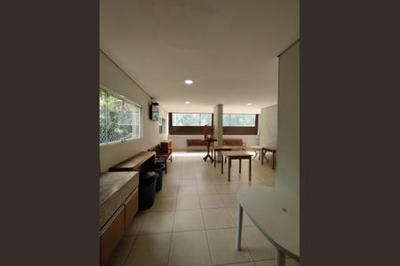 Apartamento à venda com 55m², 2 quartos e 1 vaga Apartamento à venda com 55m², 2 quartos e 1 vagaÁrea comum - Churrasqueira