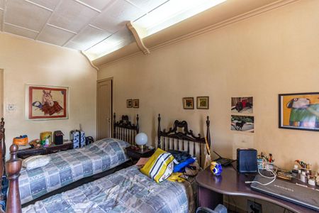 Casa à venda com 440m², 6 quartos e 8 vagas Casa à venda com 440m², 6 quartos e 8 vagasQuarto 2