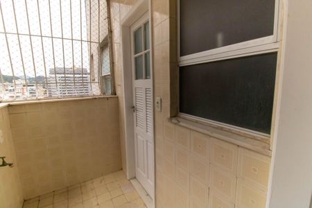 Apartamento à venda com 108m², 2 quartos e 1 vagaÁrea de Serviço