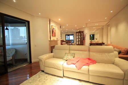 Apartamento à venda com 260m², 6 quartos e 4 vagasSala