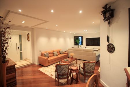 Apartamento à venda com 260m², 6 quartos e 4 vagasSala